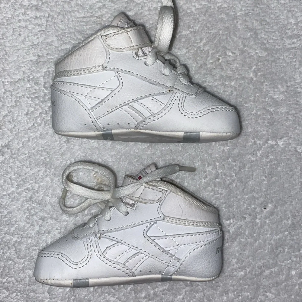 Reebok classic white high top crib shoe size 3 unisex gender neutral